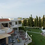 Sabina Hotel Theológos