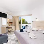 Sabina Hotel Theológos