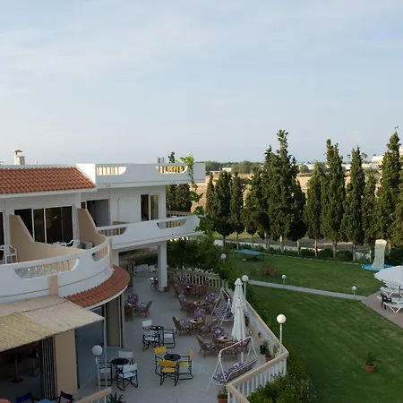 Sabina Hotel Theológos