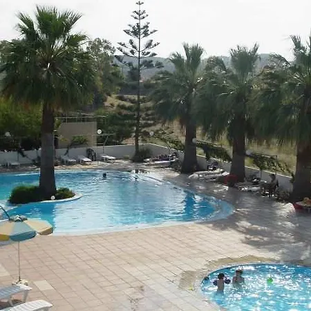 فندق Sabina Theológos